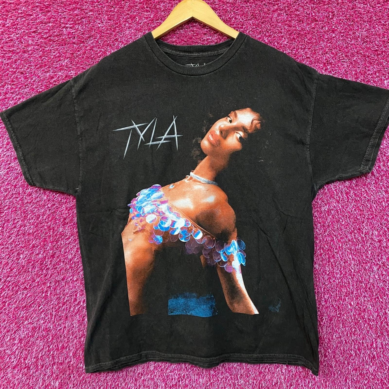 Tyla Water Art Album Poster T-Shirt S