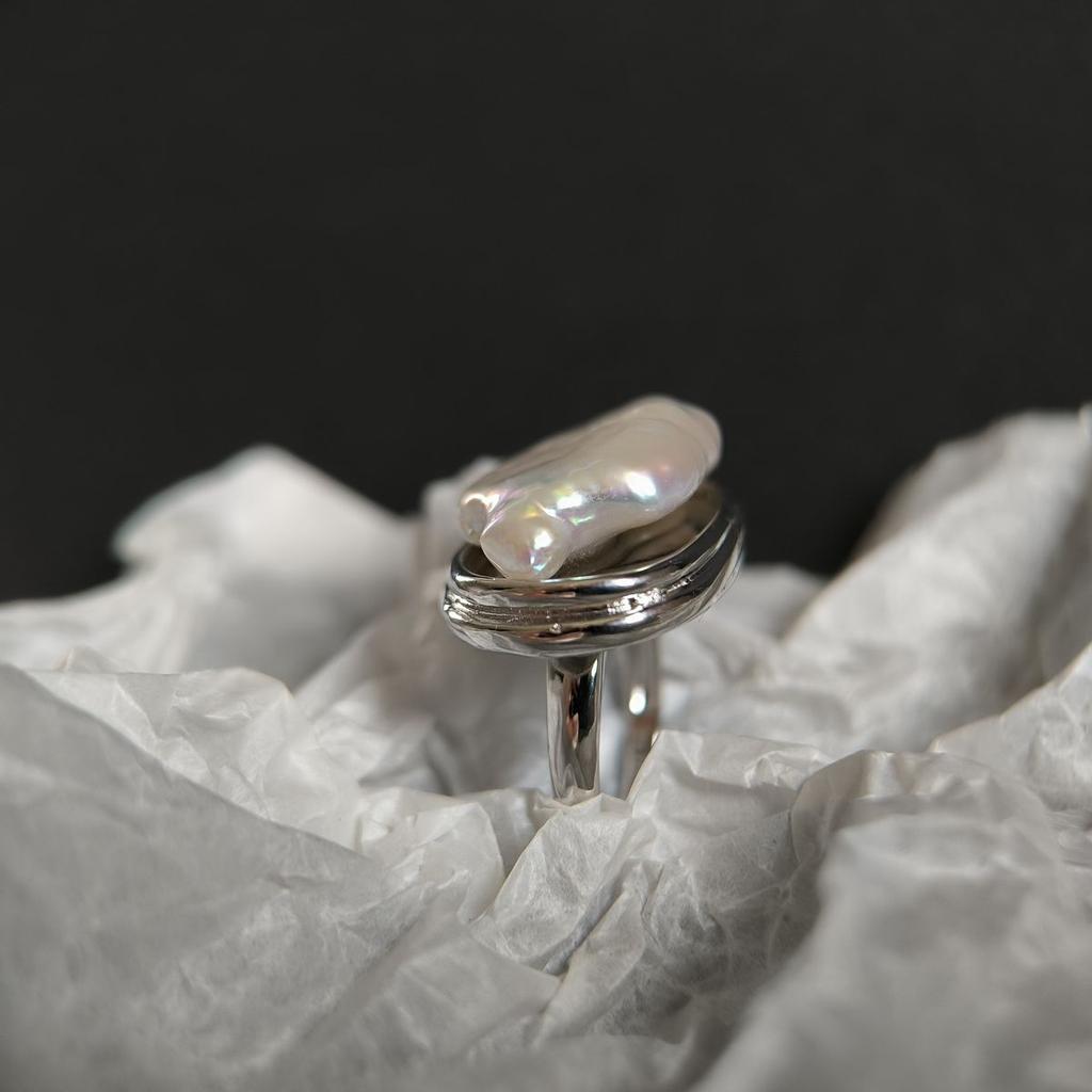Silver Ring with Natural Baroque Pearl, Item Weight 13.82 Gr (2185307)