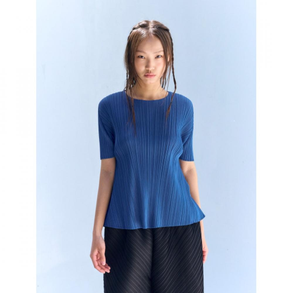 Lapli Flare Basic T shirT apTss126003
