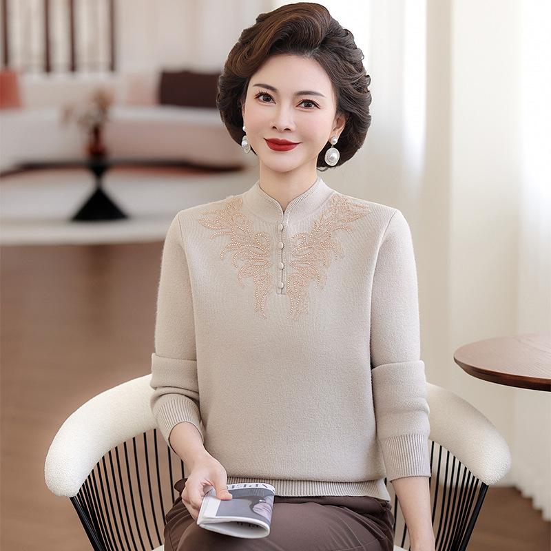 Mom's 2025 Autumn Chinese Style Sweater for Middle-Aged Women, Warm Velvet Knit, Age-Reducing for Winter/Autumn