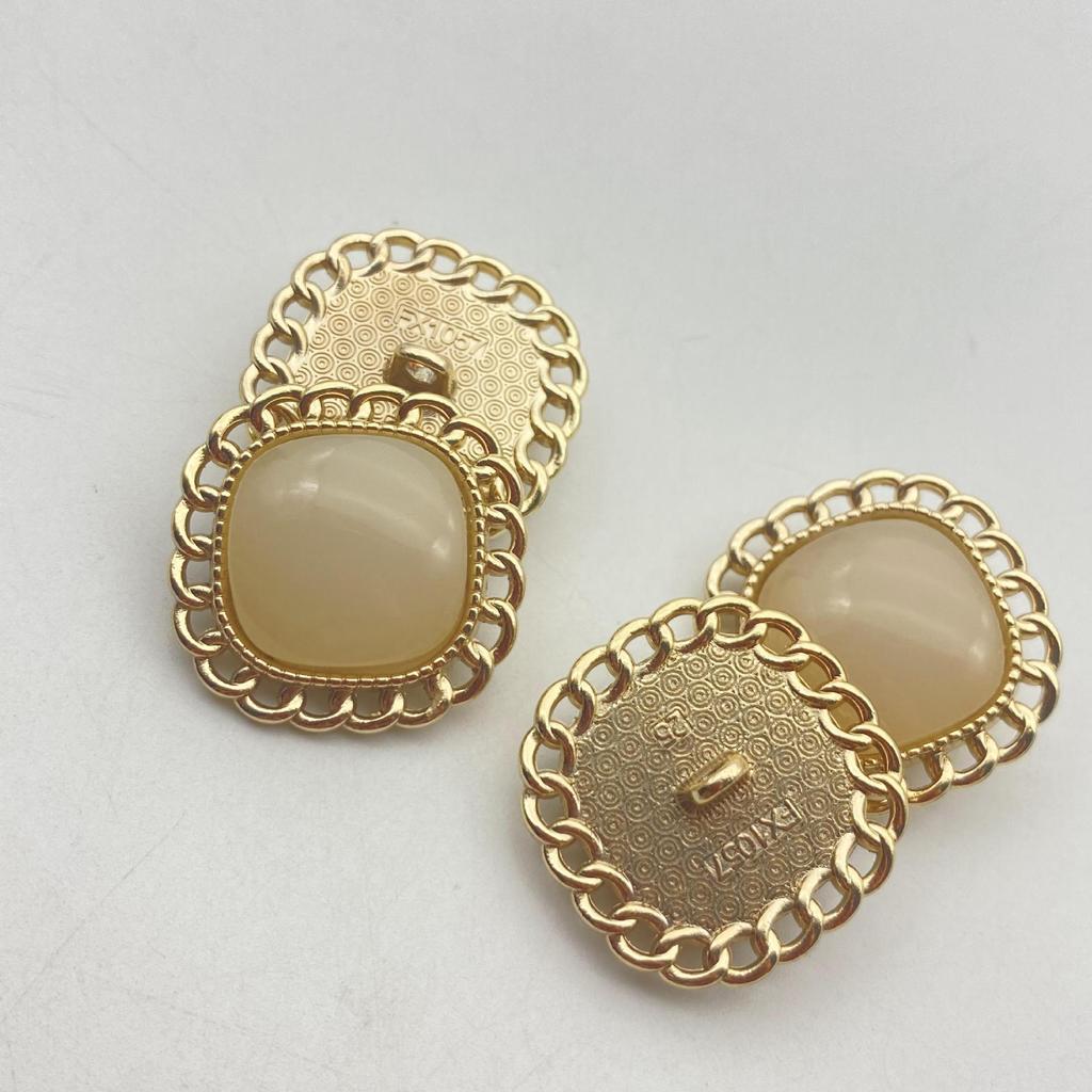 5 Stück 5 Stück Xiaoxiangfeng Handgemacht DIY Perlglanzfarbe Hanfseil Kantenkette Harz Metall Kombination Schnalle Dekorative Accessoires Kleidungsknöpfe