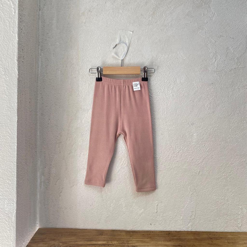 Newborn Velvet Striped Leggings - Elastic, Thin, Solid Color Pants for Boys & Girls, Spring and Autumn.