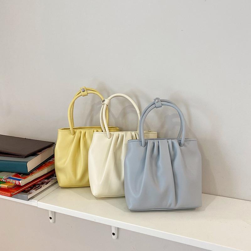Square pleated versatile small bag women's spring and summer new soft portable casual shoulder messenger bag tide