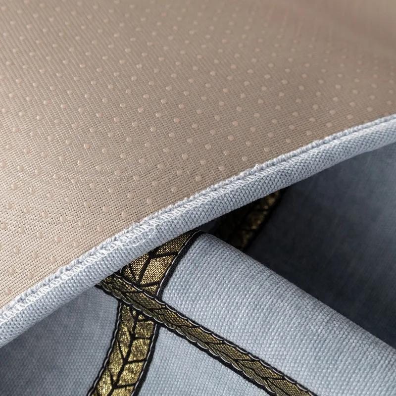 Moderner Sofabezug, Vier Jahreszeiten, Universal-Leder, rutschfestes Chenille-Sofakissen, einfarbig, goldener Druckstreifen, Couchkissen