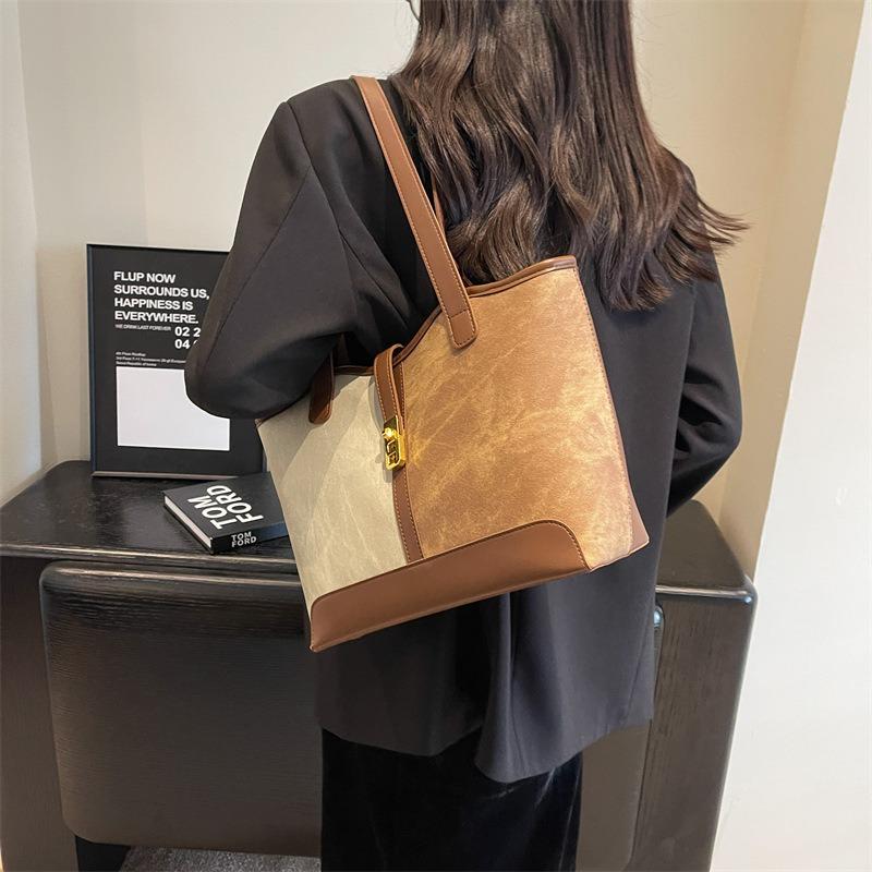 Hugh Retro Idle Large-capacity Bag Women's New Contrasting Color Fashion Tote Bag Commuter Shoulder Armpit Bag