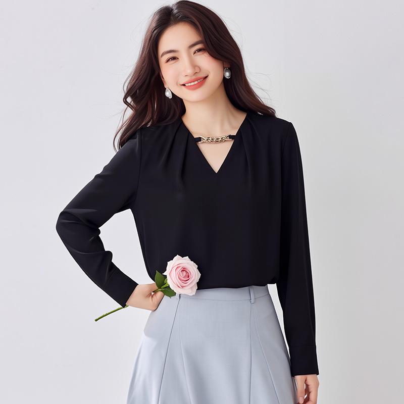 2026 Spring/Autumn Elegant French V-Neck Chain-Trimmed Waist-Cinching Long-Sleeved Women's Shirt