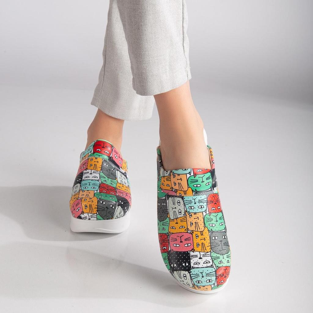 Women Medical Clogs Sabo Hospital Shoes Non-Slip Slipper Nurse Doctor Midwife Surgical Sandals