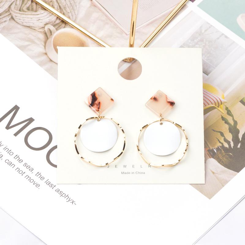 

Корейские серьги-кольца из длинного металла конфетных цветов - Свежий и элегантный дизайн для женщин