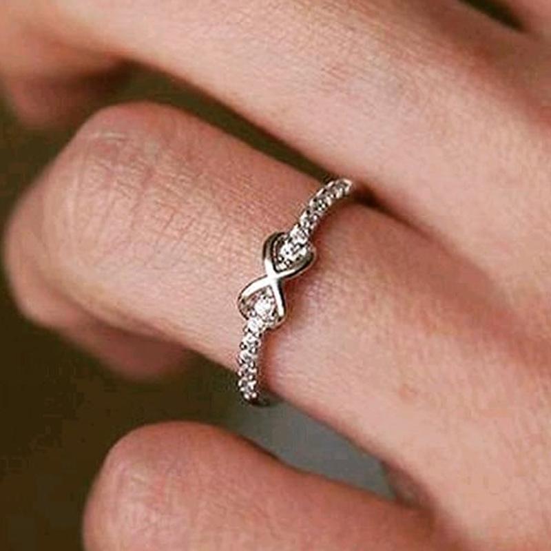 

1 Кольцо на указательный палец женское нишевого дизайна в виде восьмерки из синтетического циркона, модное и простое 10 серебряный