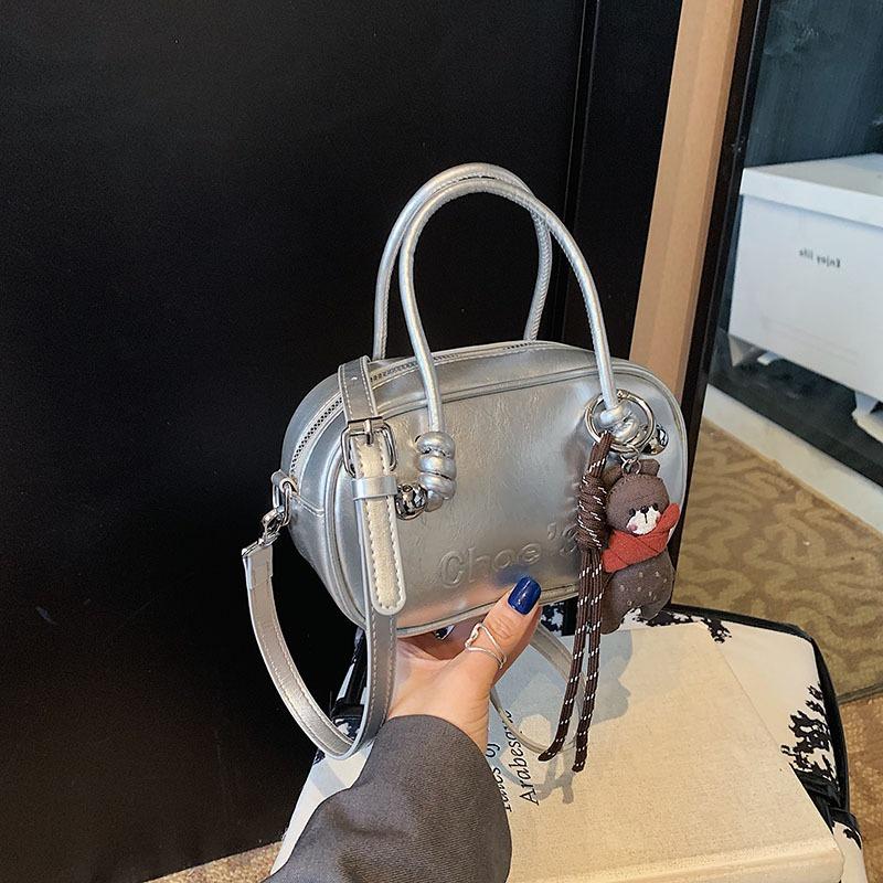 Small Bag Women's New Versatile Retro Shoulder Messenger Bag Popular Portable Small Square Bag