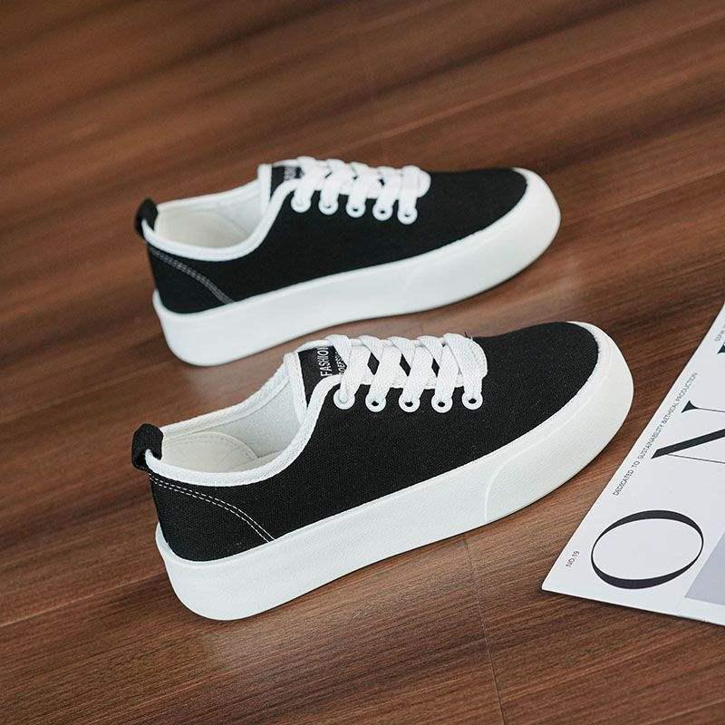 Lightweight Women's Canvas Board Shoes - 2025 Autumn Collection, Breathable and Versatile