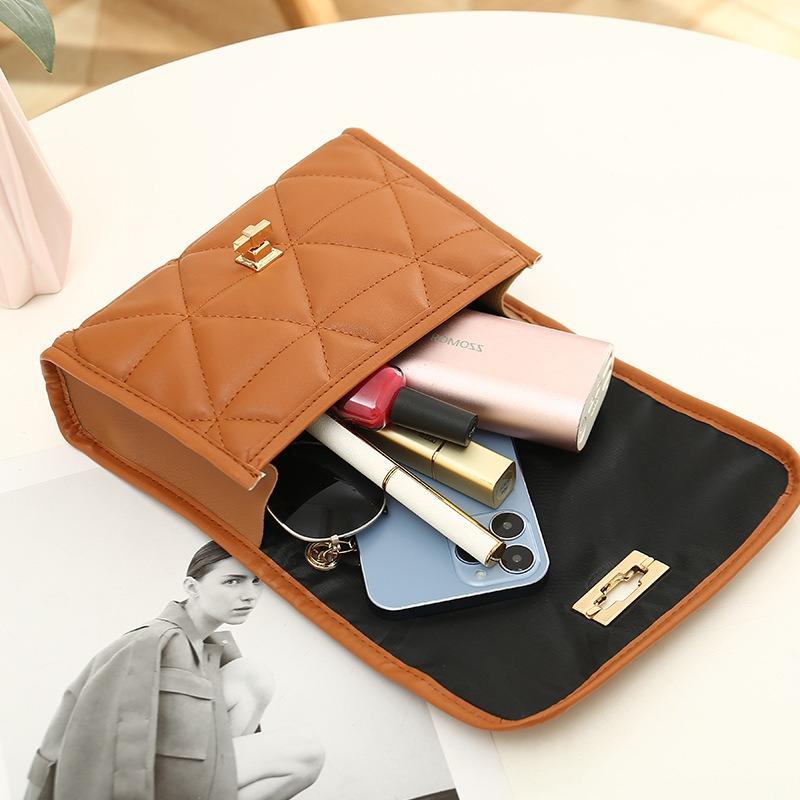 Rhombus Embroidered Lock Chain Small Square Bag, a New Versatile One-shoulder Messenger Women's Bag