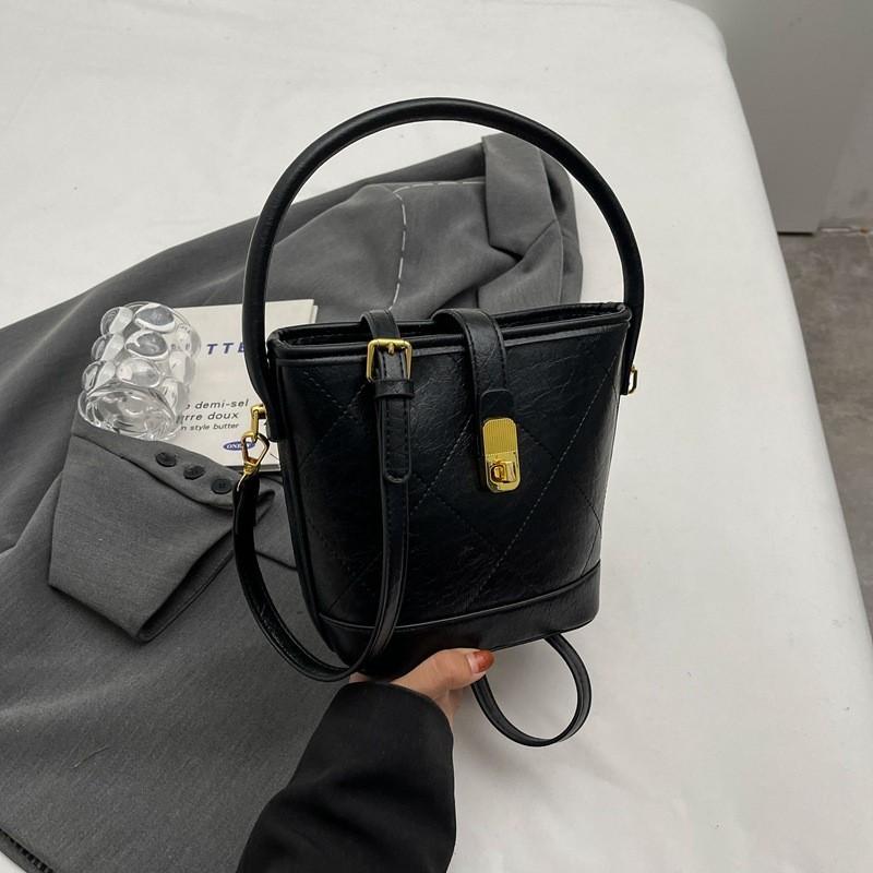 2023 New Vintage Fashion Bucket Bag Women Small Handbag High-end Texture Commuter Crossbody Shoulder Bag
