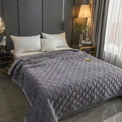 Copriletto Trapuntato in Morbido Velluto Coperta Corta in Peluche Asciugamano per Divano Lenzuolo Antiscivolo 270x230cm Copriletto Fondo Colore Unito o Stampa Casuale
