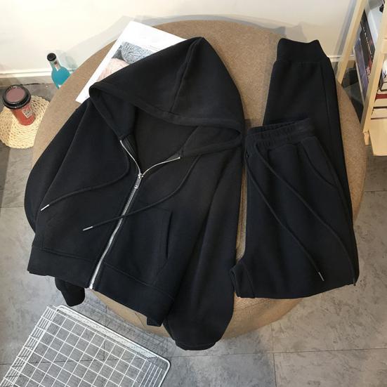 Women's Two Piece Tracksuit Long Sleeve Zip Up Hoodie And Sweatpants Set Casual Fall Active Jogging Outfits