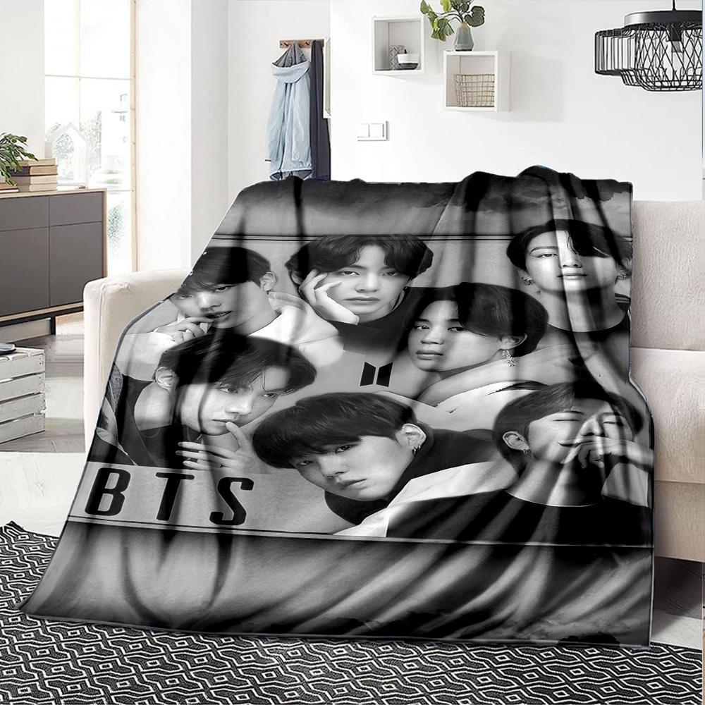 1pc Kpop Group Portrait flannel Blanket for Super Soft Cute Comfort Blanket for Travel Bedding Couch Sofa Blanket Y72327