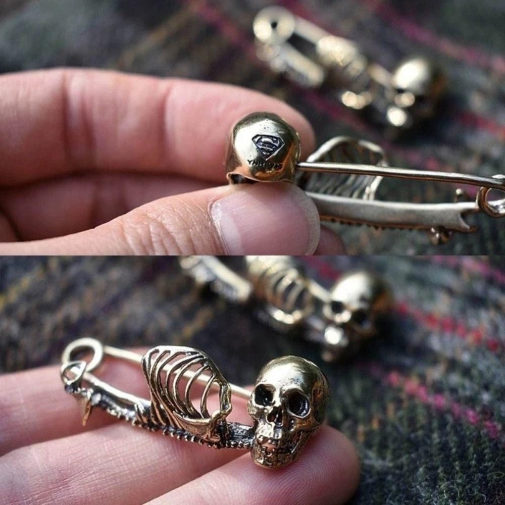 Vintage Retro Skull Pin Punk Style Gothic Skull Badge Lapel Pin Halloween Skeleton Brooch  Men