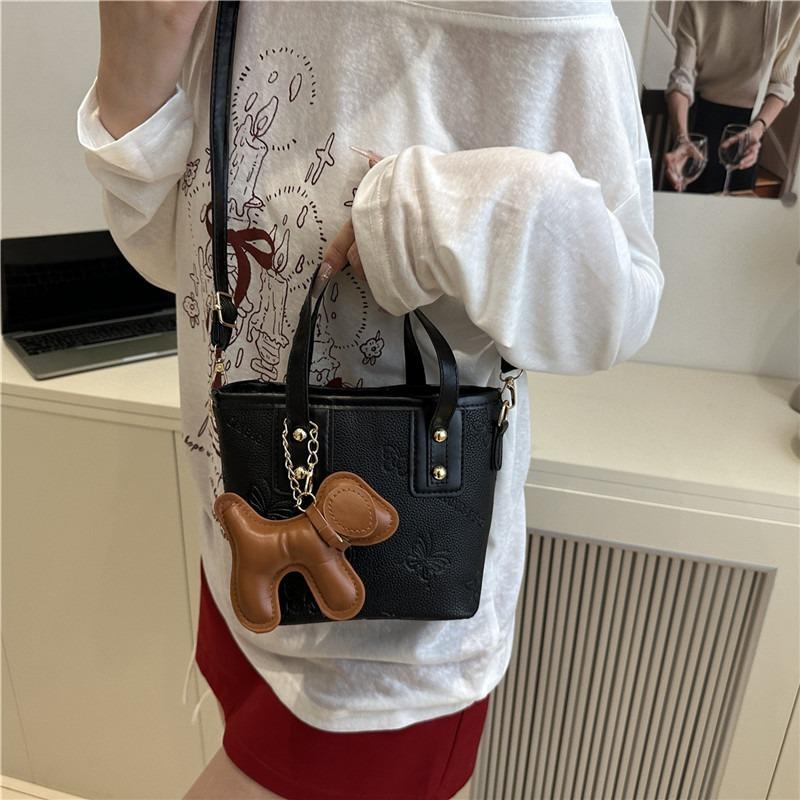 Today's popular handbag bag women's new bucket bag elegant casual texture single shoulder messenger bag