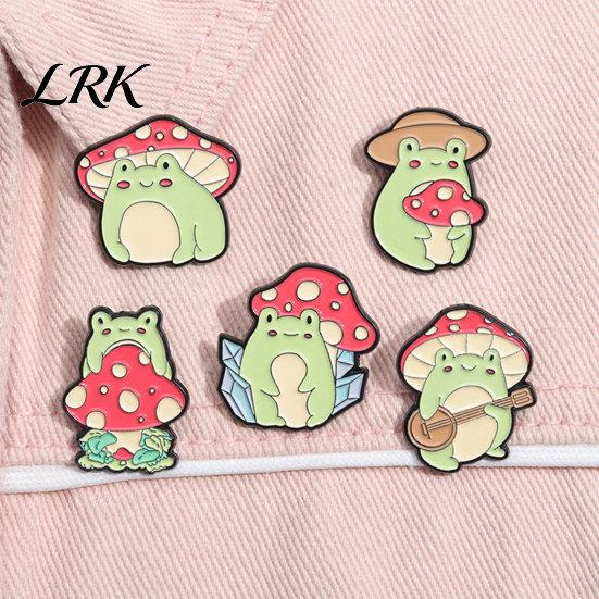 Enamel Safety Pin Brooch Pin, Frog Mushroom Design Lapel Glaze Bright Color Badge Soft Healing Style with Standard Versatile for Clothing Bags