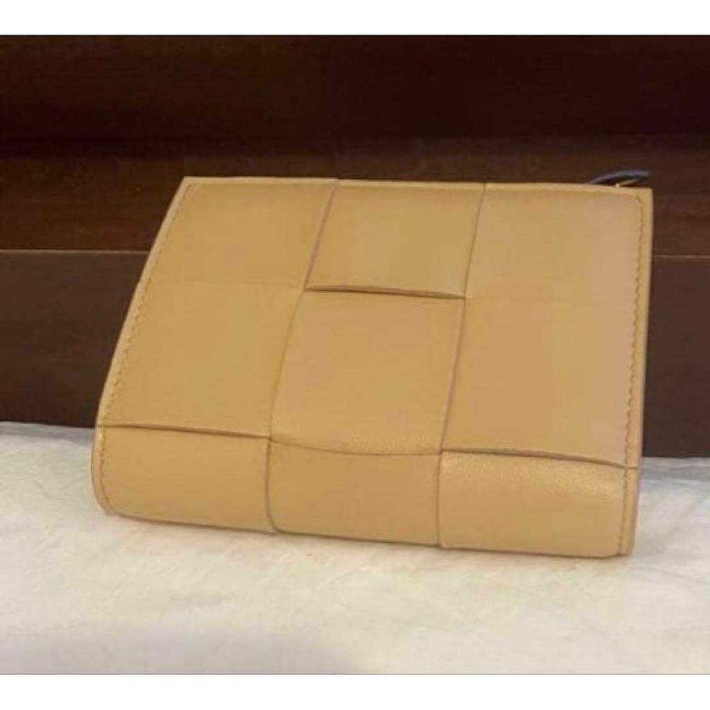 Used BOTTEGA VENETA Bi-fold wallet Maxi Intrecciato Beige
