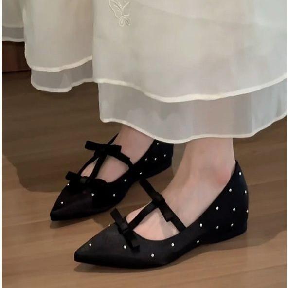 Korean version of celebrity style polka dot bow soft sole not tired feet single shoes spring and summer satin high-end Mary Jane shoes