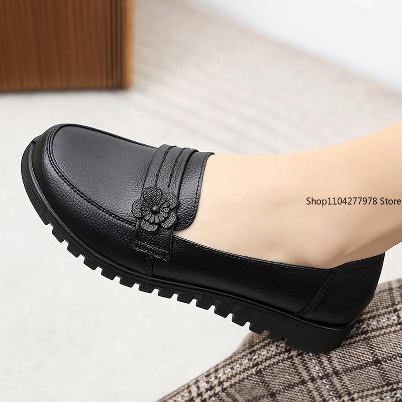 Fashion Mom Shoes Pu Leather Soft Sole Single Shoes Comfortable Flat Sole In The Elderly Women's Middle-aged Elderly Work Shoes