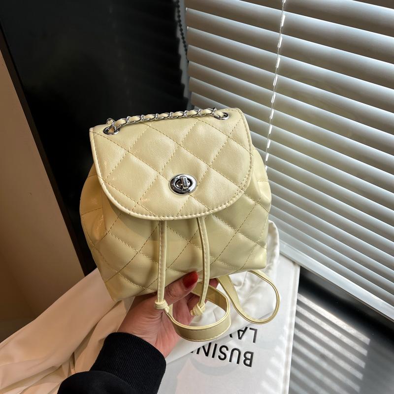 Rhombus chain backpack women's fashion versatile niche high-value school bag bucket bag lightweight small backpack