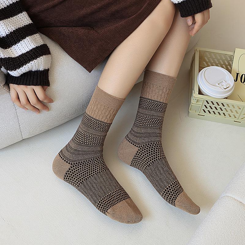 Women's Mid-calf Socks for Autumn and Winter, Retro Quilted Pile Socks, Combed Cotton, Ethnic Style Cotton Socks