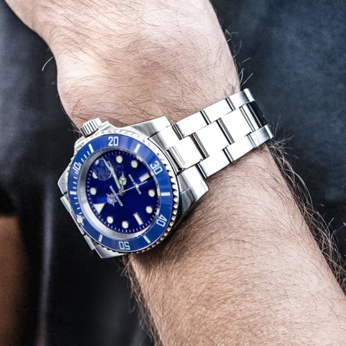 ADDIESDIVE Men's Quartz Diving Watch, Diver 200M, Blue Dial, Luminous Stainless Steel Strap, Blue Steel, Quartz Movement.