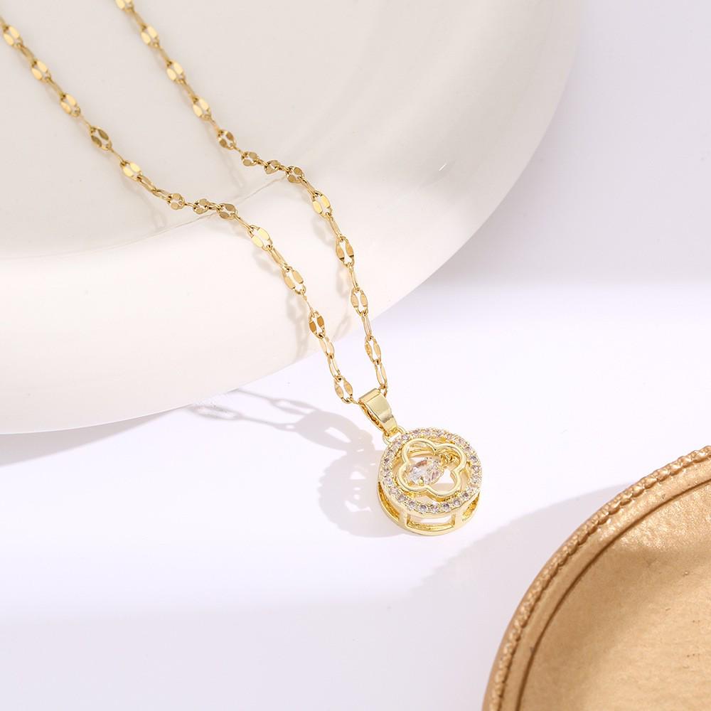 Elegant Gold-Plated Chinese-Style Four-Leaf Clover Necklace with Imitation Hetian Jade Pendant for Women