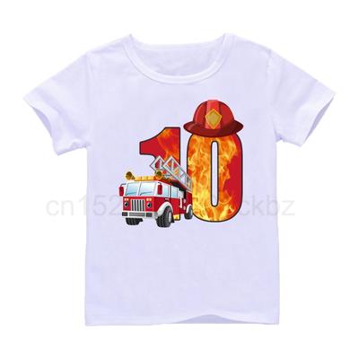 Koszulka z okazji urodzin dzieci białe topy Boys Baby fajny samochód strażacki numery urodzin T-Shirt z nadrukiem dzieci dziewczyny lub chłopcy