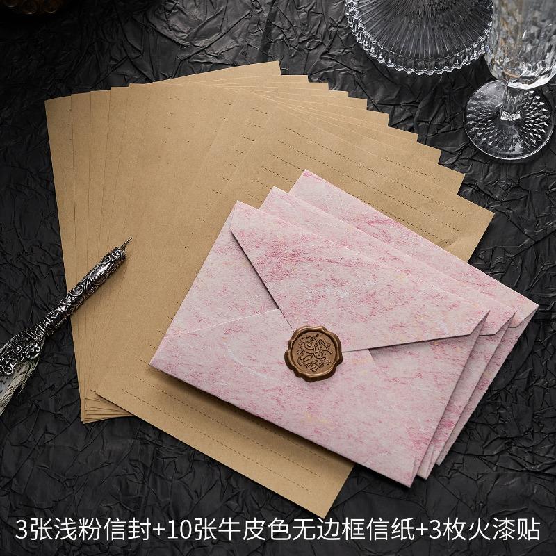 Vergoldetes Briefpapier-Set mit Wachssiegel für den Valentinstag