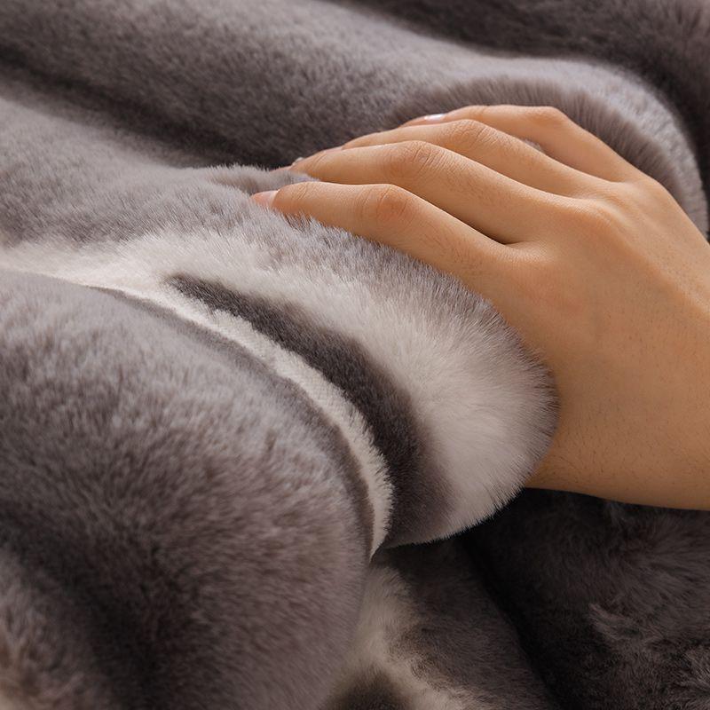Winter Padded Thickened Sofa Cover Warm Rabbit Plush Velvet Sofa Cushion Soft Non-Slip Living Room Sofa Decorative Protective