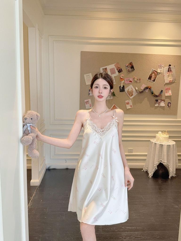 Sexy pajamas women Ice Ribbon chest pad summer ice silk new nightgown pure lust wind sweet print lace loungewear