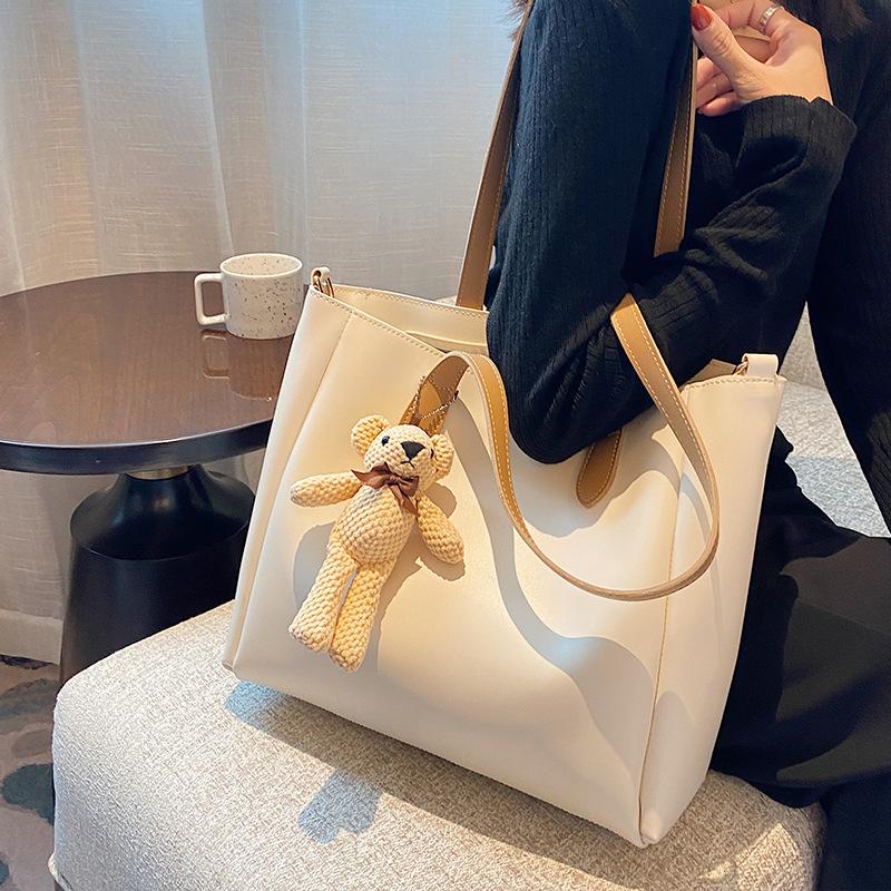 Large Capacity Bag Summer New Trendy Fashion Shoulder Bag Versatile Commuter Niche Design Tote Bag