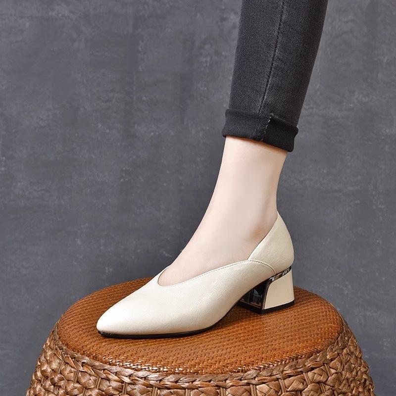 2025 new spring and summer women's shoes pointed thick heel soft leather single shoes brown ladyshoes grandma shoes medium heel Korean version shoes
