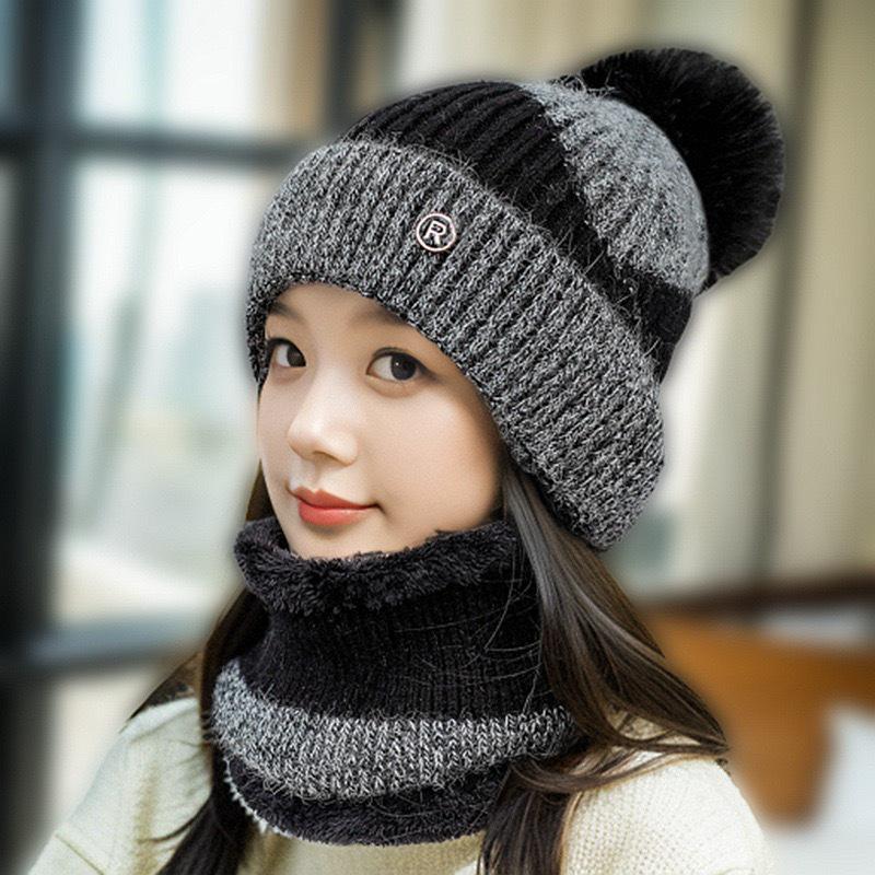 Cozy Fleece-Lined Pom-Pom Hat and Scarf Set for Maternity Cycling