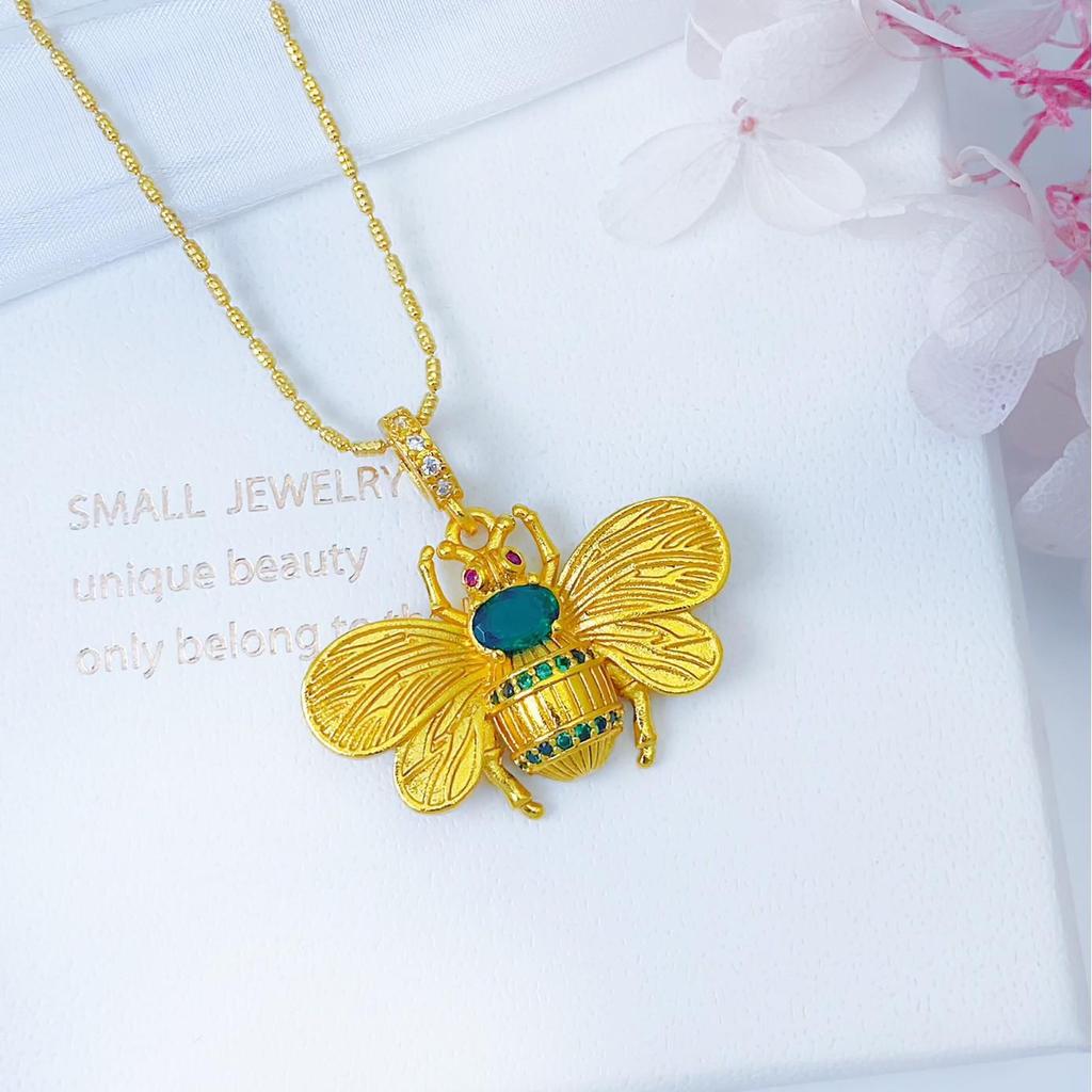 Vietnam Sa Gold Little Bee Pendant: Women's Cute Fashionable Gold Cloisonné Enamel Clavicle Chain.