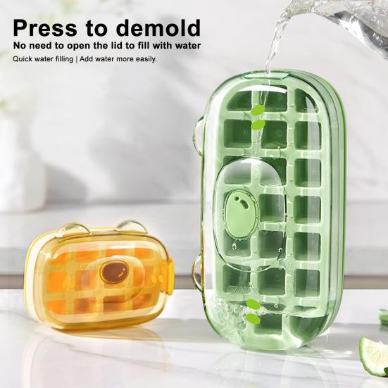 Forma na ledové kostky Láhev na vodu 2 v 1 Roztomilý design medvídka Lis na ledové kostky s nulovým dotykem Podnos na ledové kostky s víkem Přenosná mrazicí láhev na ledový nápoj pro cestování a rodinu