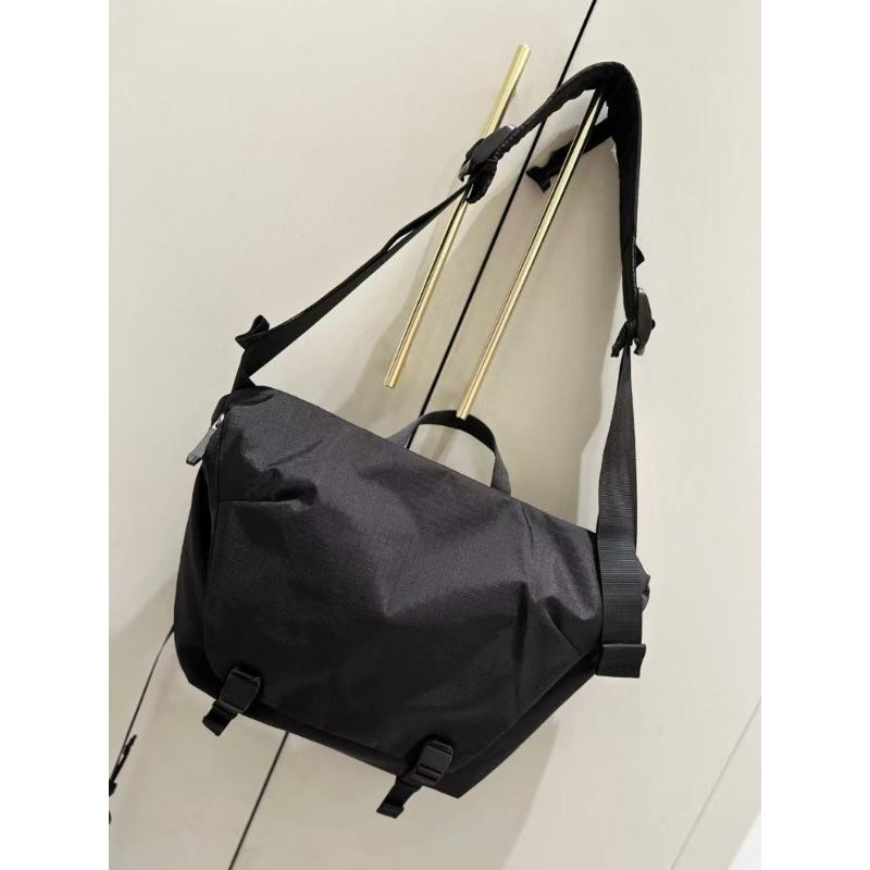 

New High-capacity, Lightweight, Portable Leisure Travel Multi-purpose Bag, Mailman Charter Flight, Windproof, Waterproof Outdoor чёрный