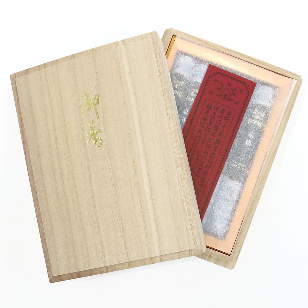 

Kyukodo Incense, Gift Incense, Kyo-Raku, 5 sticks, Sandalwood Scent, Paulownia Wood Box
