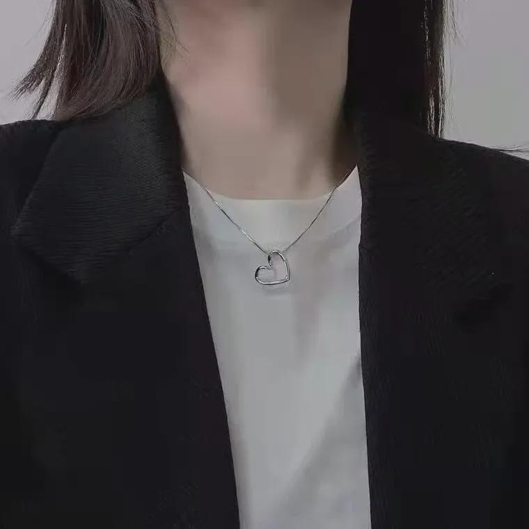 S925 Silver-Plated Heart Necklace - Simple Korean Style for Women, Clavicle Chain, Perfect Gift for Girlfriends and Students
