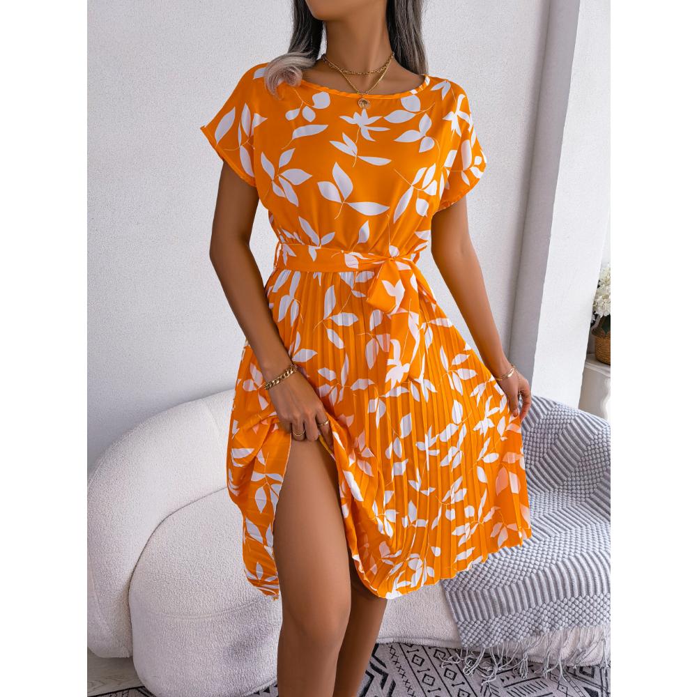 Ins Spring and Summer Casual Short Sleeved Pleated Dress Women's Fashion Versatile Trendy Commuting