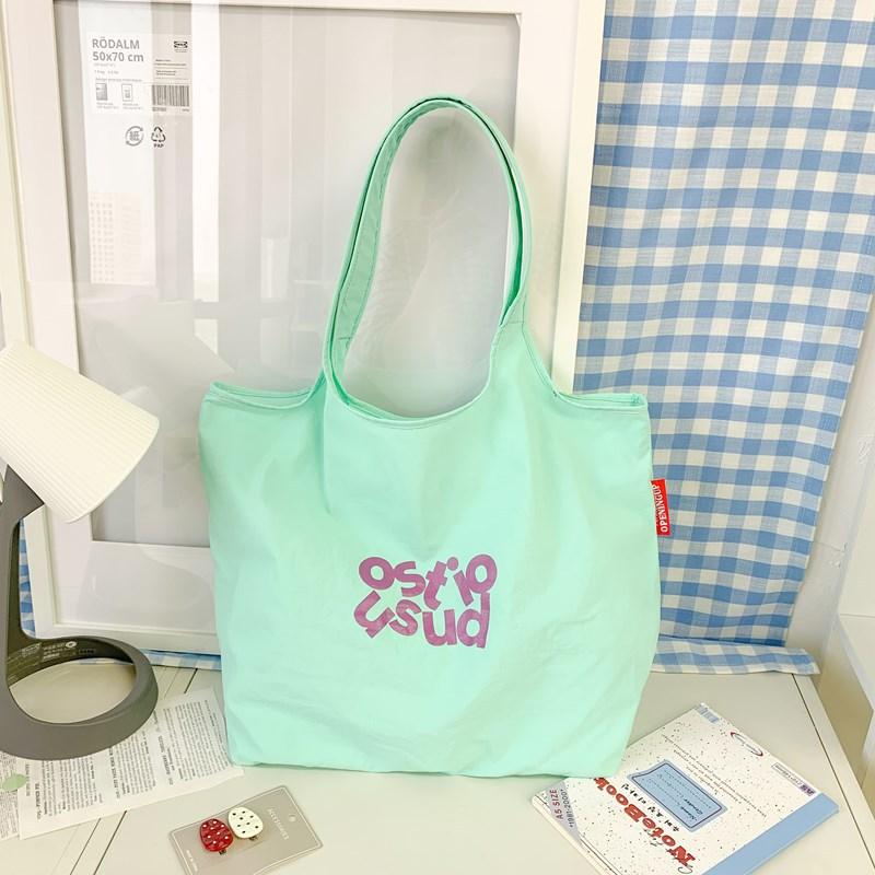 

Korean version of the new niche design bag women s large-capacity casual shoulder bag 2025 personalized portable trend tote bag зелений