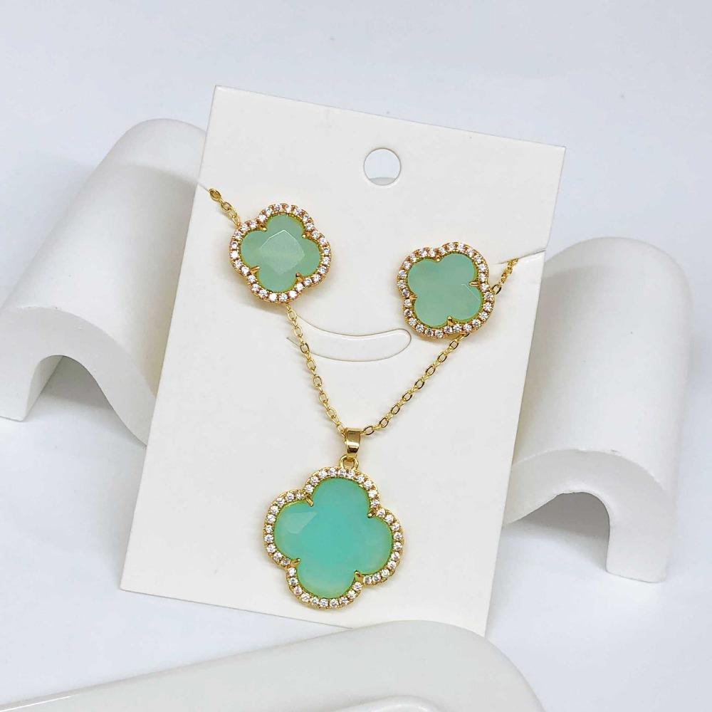 Large Four-leaf Clover Earrings Necklace and Pendant Set - A Luxurious and Versatile Jewelry Set