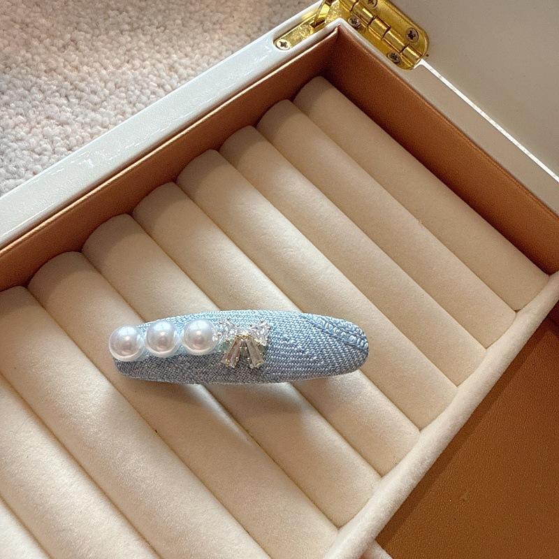 

Жемчужная заколка-сердечко и элегантная заколка для волос с бантом из страз