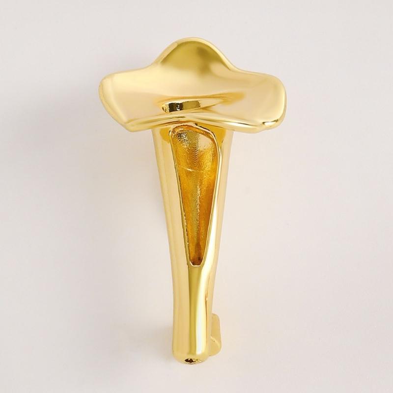 Decorative Flower Holder Brooch Pin for Jackets and Scarves, Alloy Garment Accent for Party Outfits and Daily Style