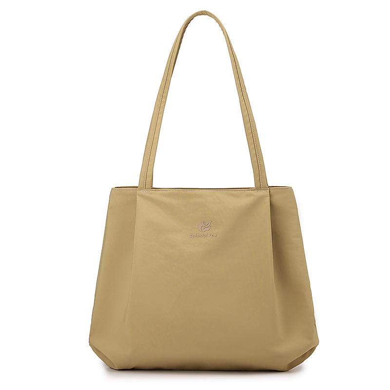 Minimalist Tote Bag with Spacious Interior and Smooth Finish, Ideal for Daily Use and Casual Outings
