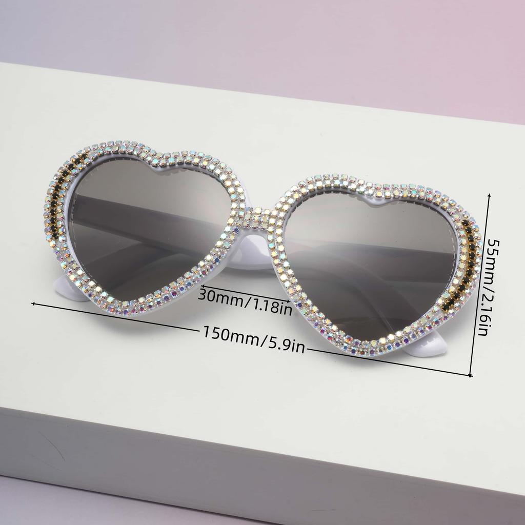 Female Heart-shaped Diamond-encrusted Sunglasses Outdoor Shades Classic and Romantic Party Glasses Gift