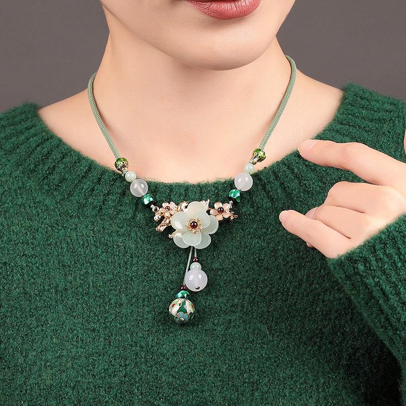 GEMCHIC Women's Vintage Cloisonné Flower Necklace Chinese Ethnic Style Green Petal Pendant Choker with Beads 2025 New Fashion Jewelry
